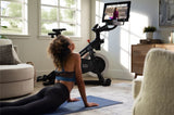 NordicTrack Commercial S22i Studio Cycle + Assinatura IFit Familiar Gratis